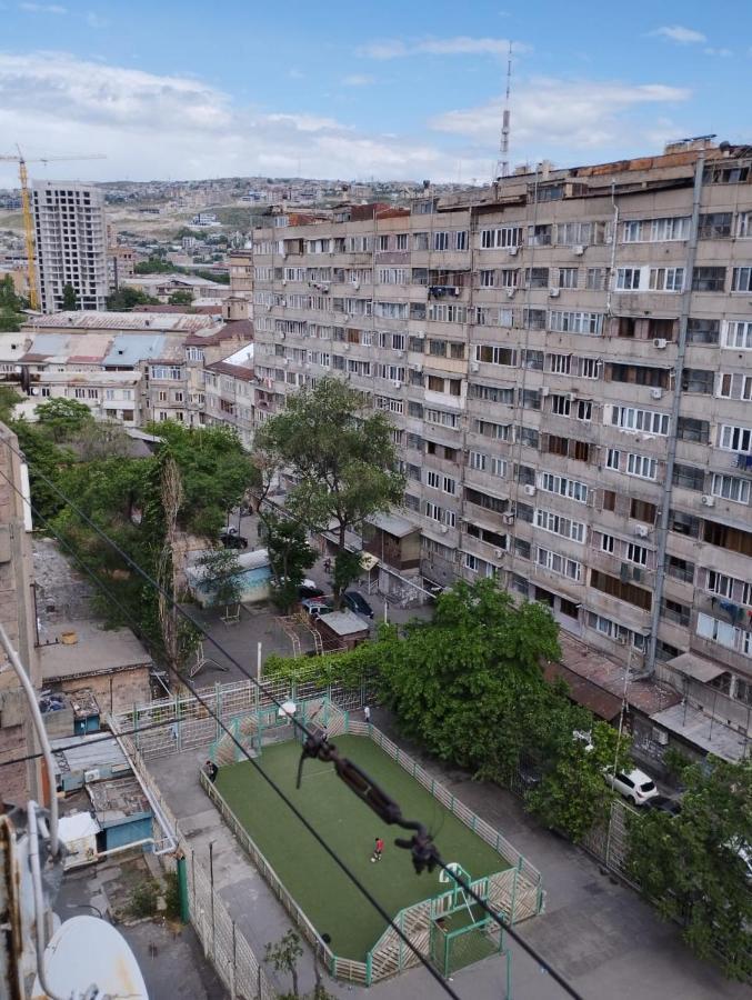 Large Apt Near Republic Square Appartement Jerevan Buitenkant foto